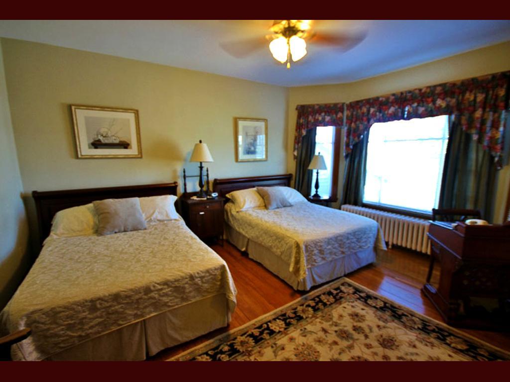 Chateau Sainte-Marie Bed & Breakfast Little Brook Стая снимка